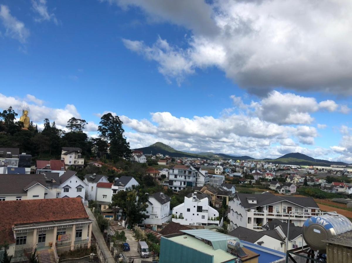Cozy Hotel Da Lat Exterior photo